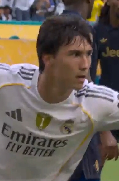 Gonzalo García: Can He Fill Mbappe's Void in Crucial Benfica Clash?